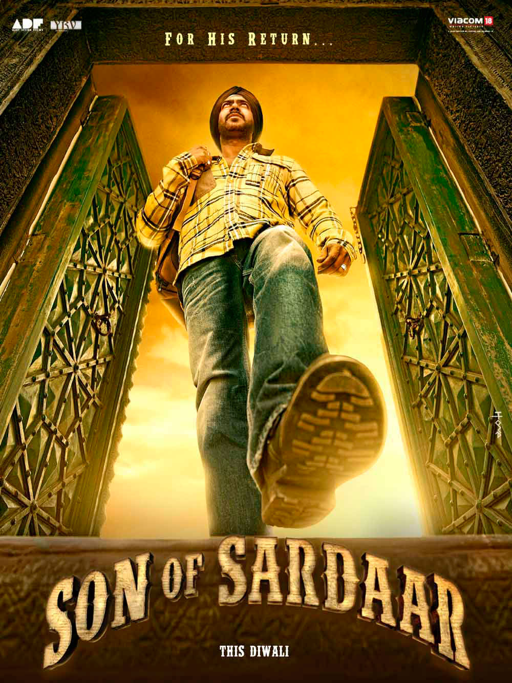 Ajay Devgn in Son of Sardaar Poster (1)