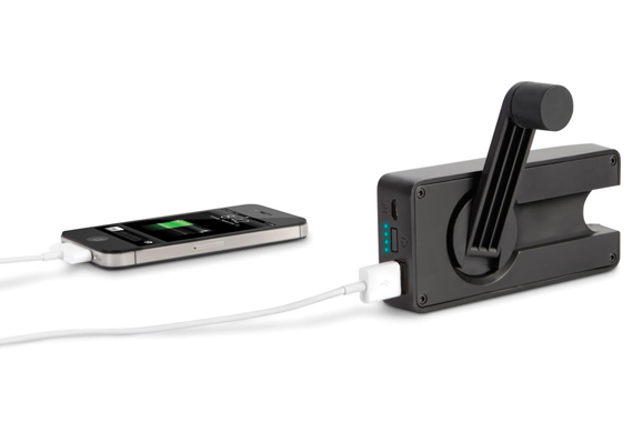 Hand-Crank-Emergency-Cell-Phone-Charger-1