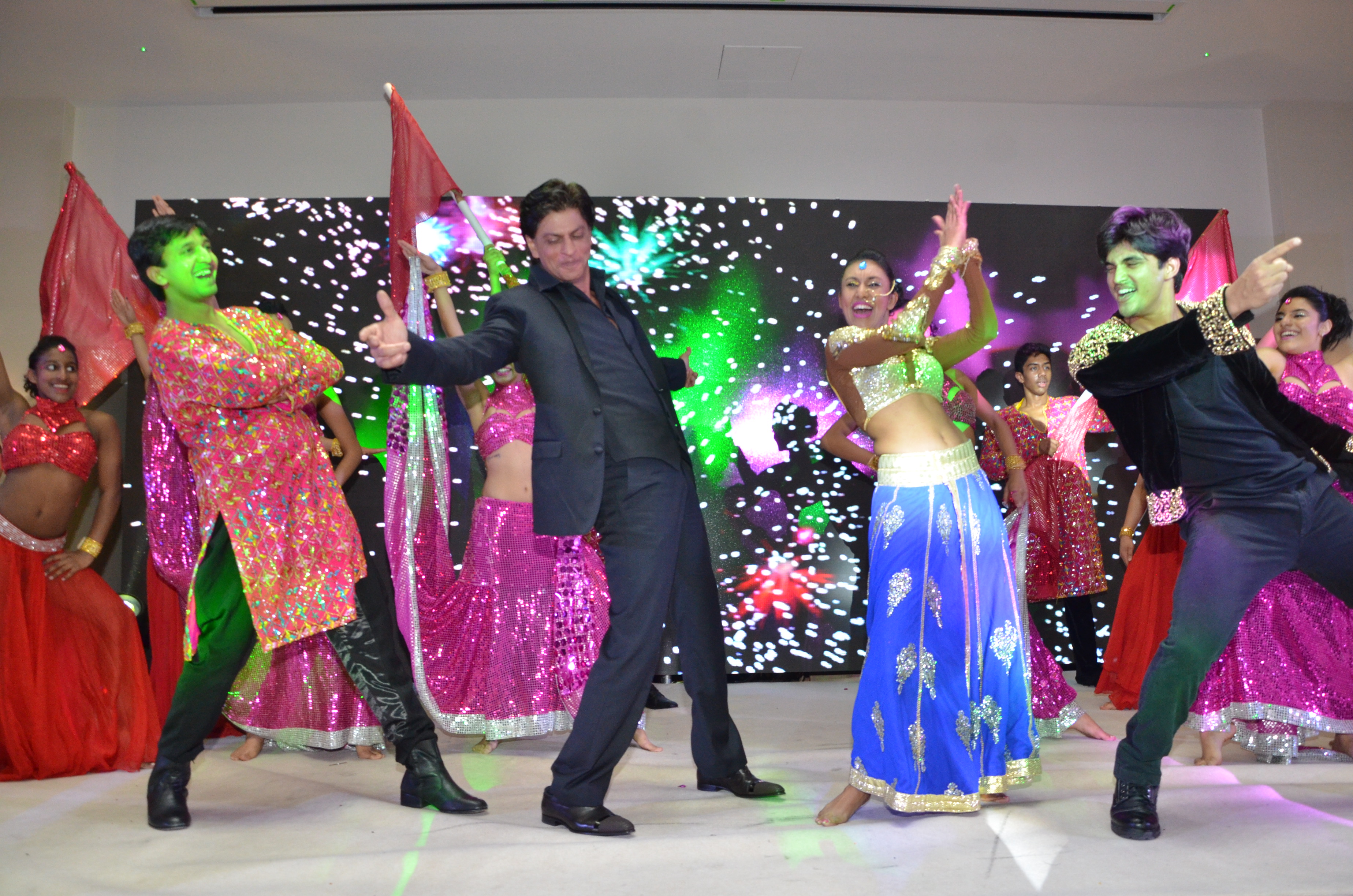 Shah Rukh Khan & Shiamak Davar Dance Troupe - 2