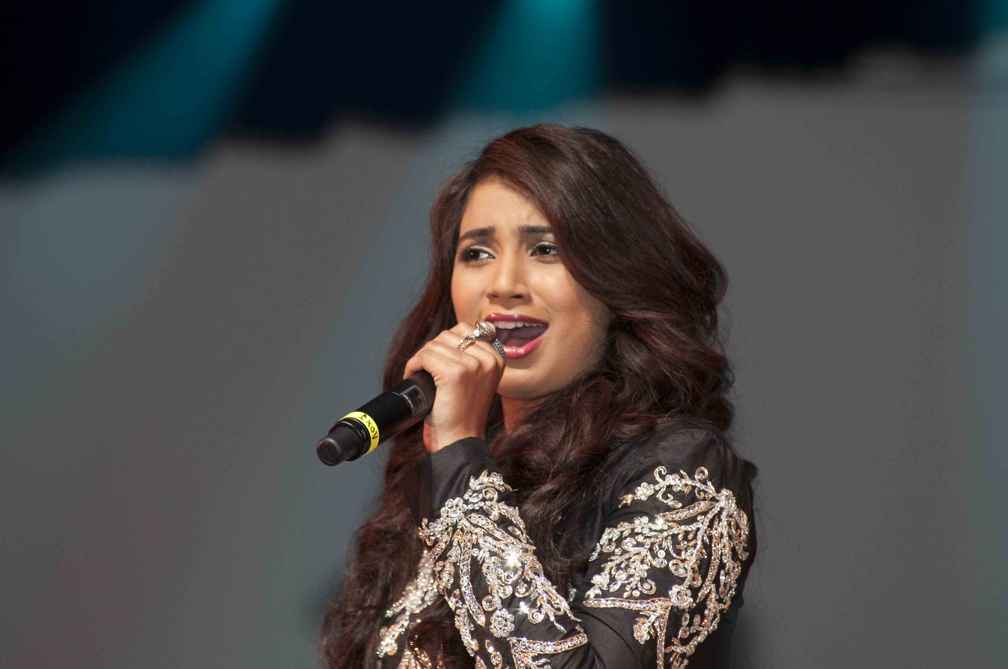 Singer-Shreya-Ghoshal